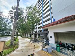Ang Mo Kio Avenue 4 (D20), Shop House #561643001